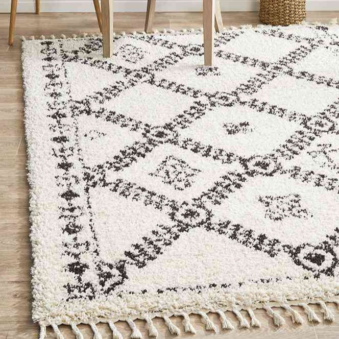 Saffron 33 White by Rug Culture - 330X240CM - STripleB