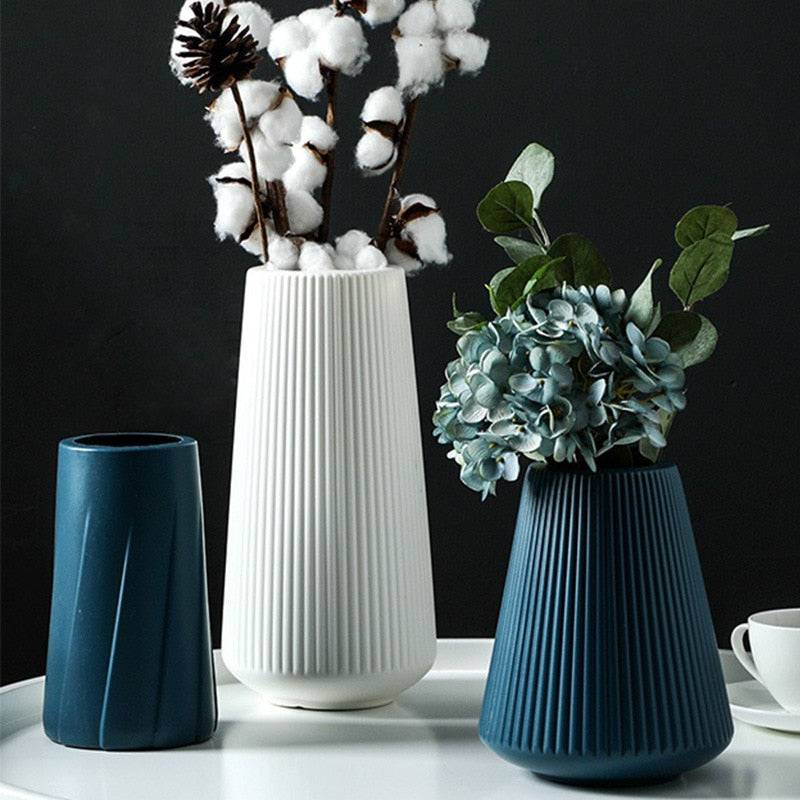 Luxury Modern Plastic Vase - STripleB 