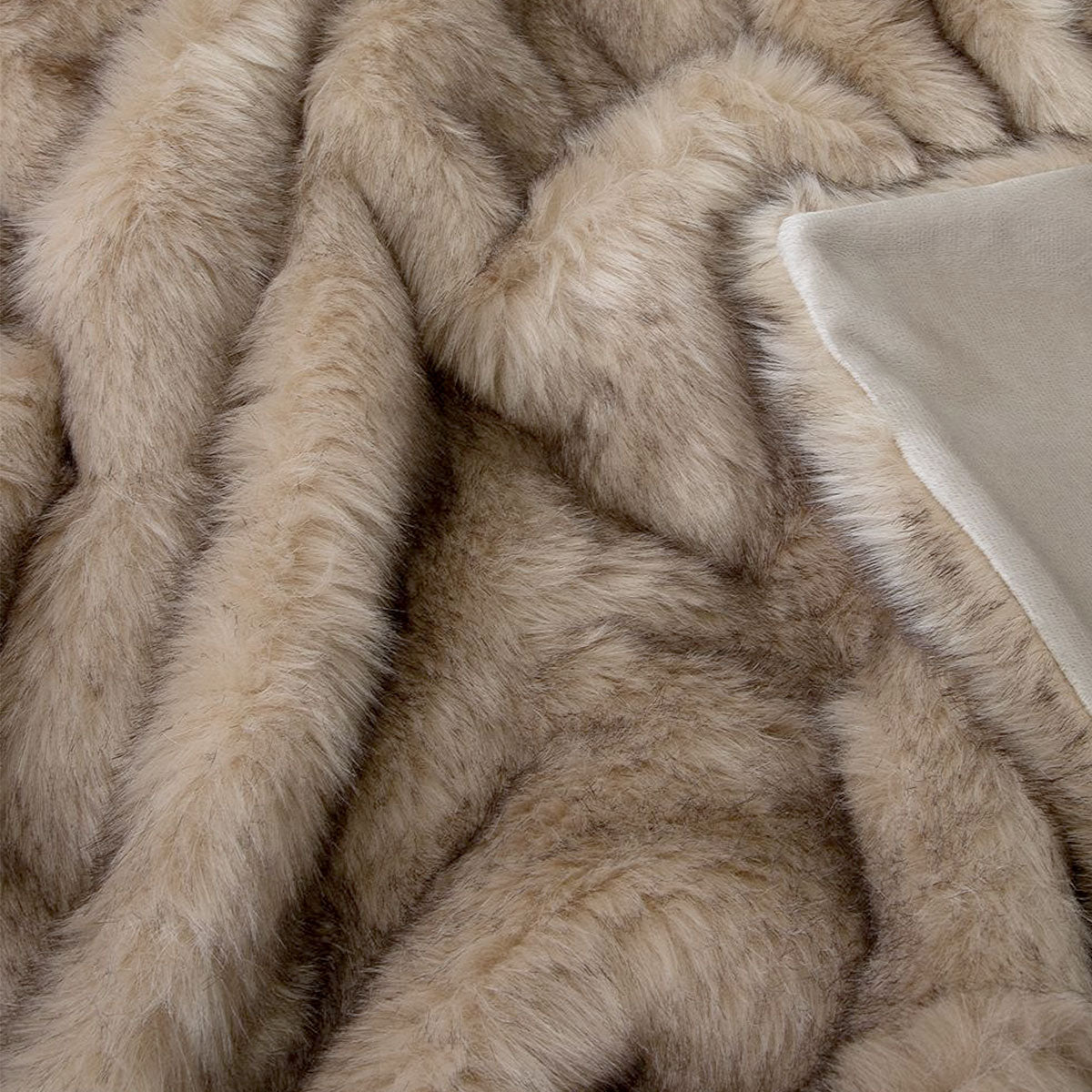 J Elliot Home Brown Fox Luxury Faux Fur Throw 130 x 160cm - STripleB